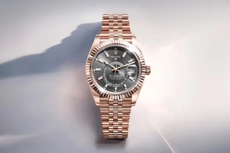 Continua a scoprire Rolex Sky-Dweller