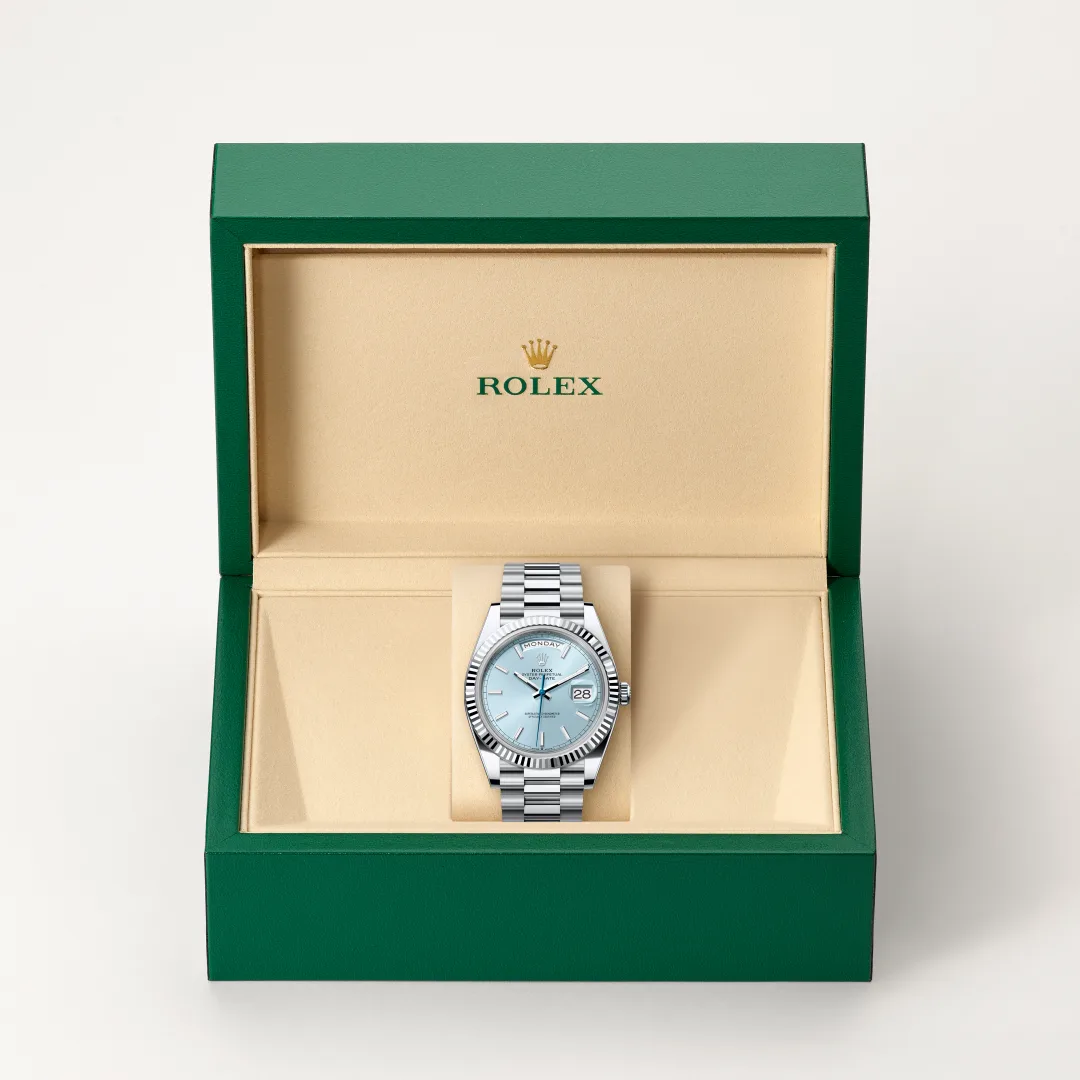 Rolex Day-Date in Platino, M228236-0018 - Verga 1947