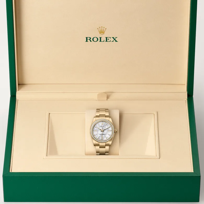Rolex Oyster Perpetual in Oro giallo 18 ct, M124248RBR-0001 - Verga 1947