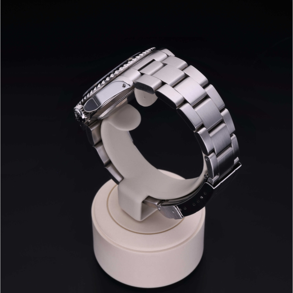 Rolex Certified Pre-Owned  40 in Steel, 14060 | Verga 1947