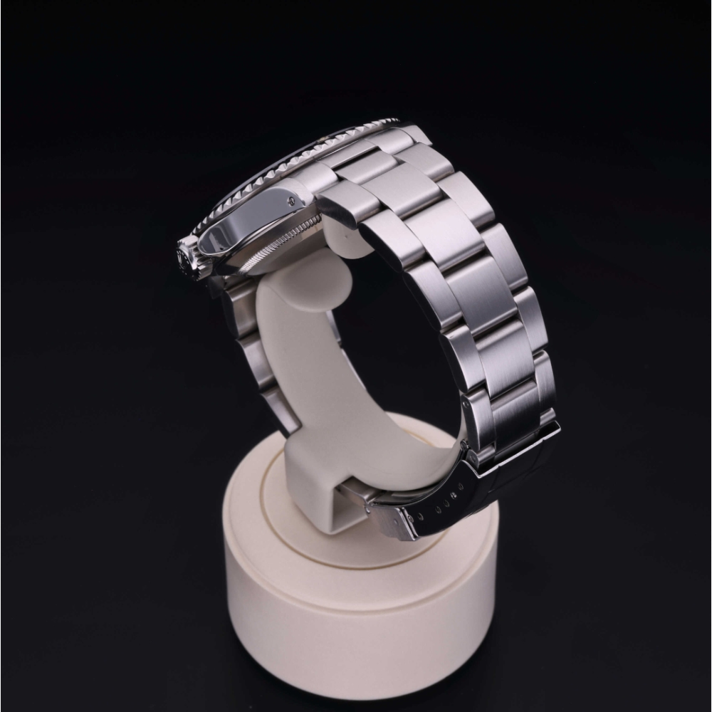 Rolex Certified Pre-Owned  40 in Steel, 14060 | Verga 1947