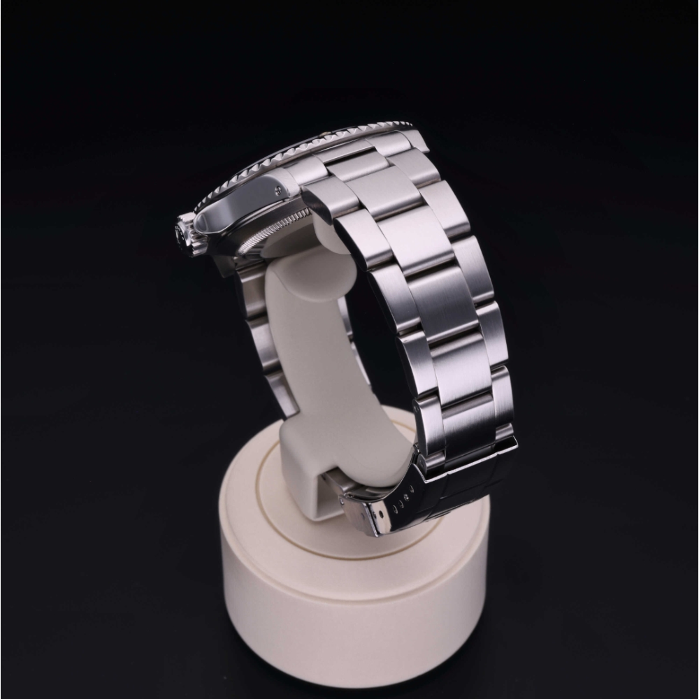 Rolex Certified Pre-Owned  40 in Steel, 14060 | Verga 1947