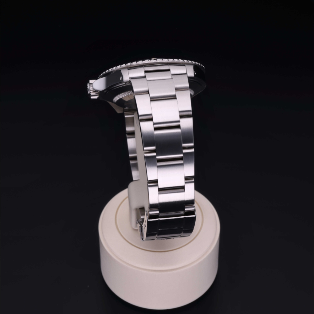 Rolex Certified Pre-Owned  40 in Steel, 14060 | Verga 1947