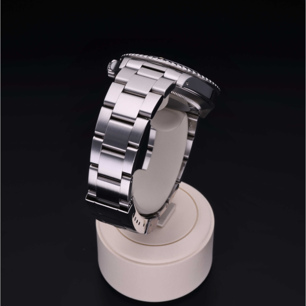 Rolex Certified Pre-Owned  40 in Steel, 14060 | Verga 1947