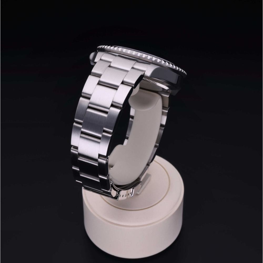 Rolex Certified Pre-Owned  40 in Steel, 16710 | Verga 1947