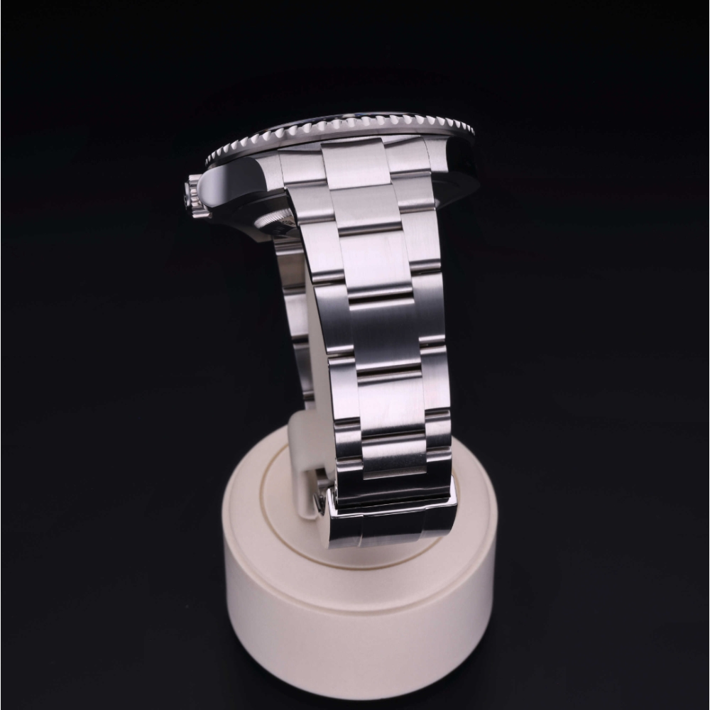 Rolex Certified Pre-Owned  43 in Acciaio, 126600 | Verga 1947