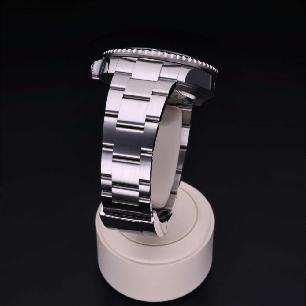 Rolex Certified Pre-Owned  43 in Acciaio, 126600 | Verga 1947