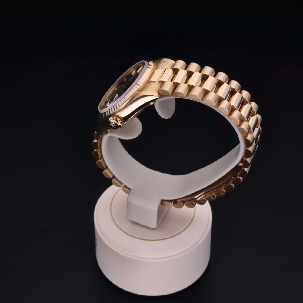 Rolex Certified Pre-Owned Oyster Perpetual 31 in Oro 18 CT.G, 68278 | Verga 1947