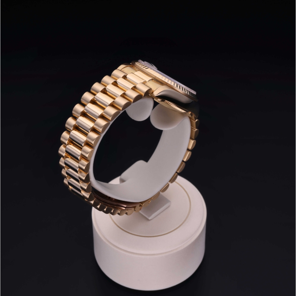 Rolex Certified Pre-Owned Oyster Perpetual 31 in Oro 18 CT.G, 68278 | Verga 1947