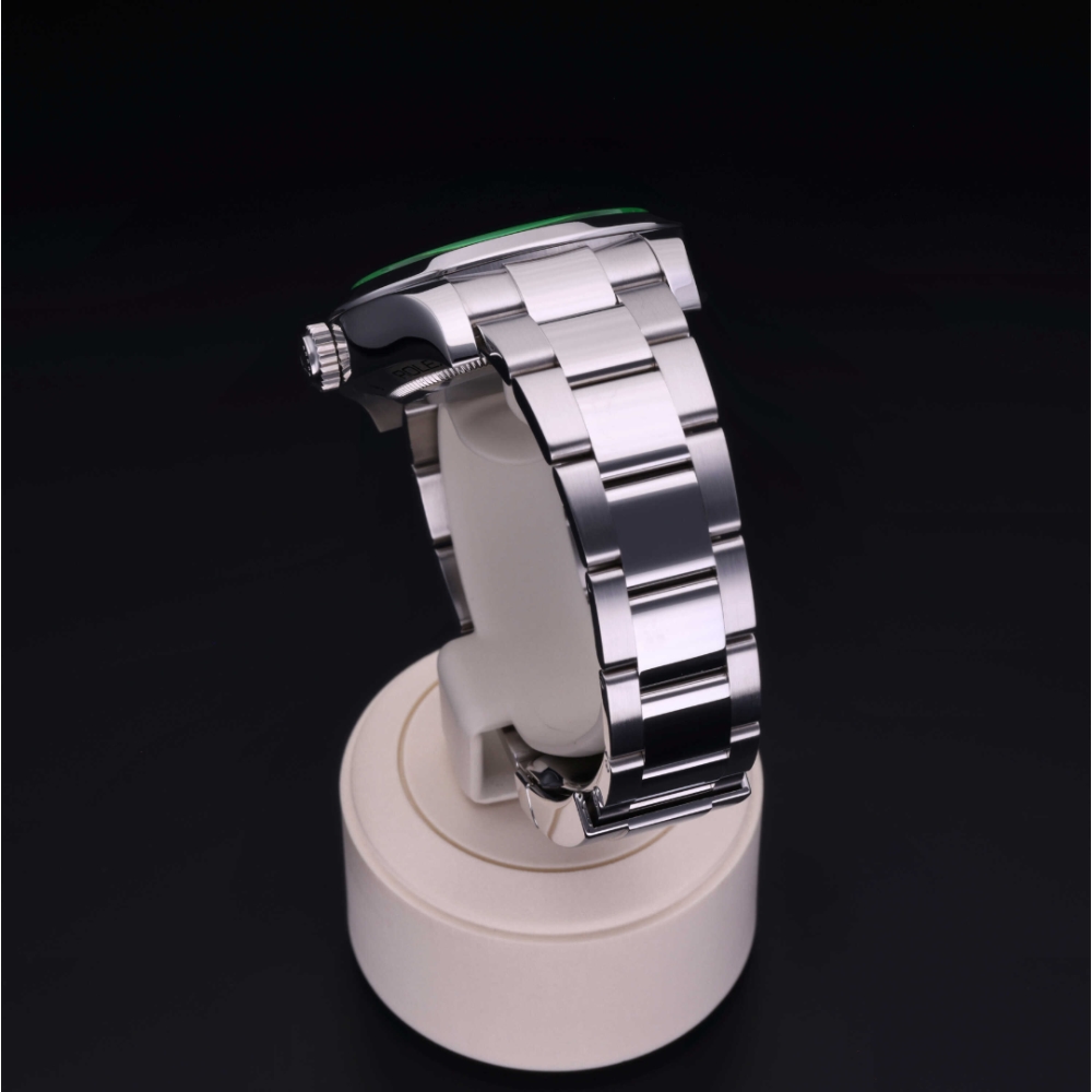 Rolex Certified Pre-Owned  40 in Acciaio, 116400GV | Verga 1947