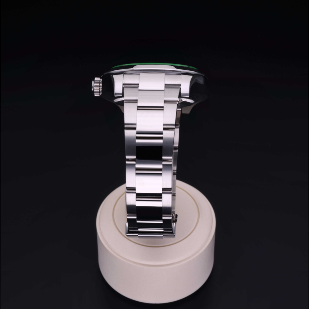Rolex Certified Pre-Owned  40 in Acciaio, 116400GV | Verga 1947