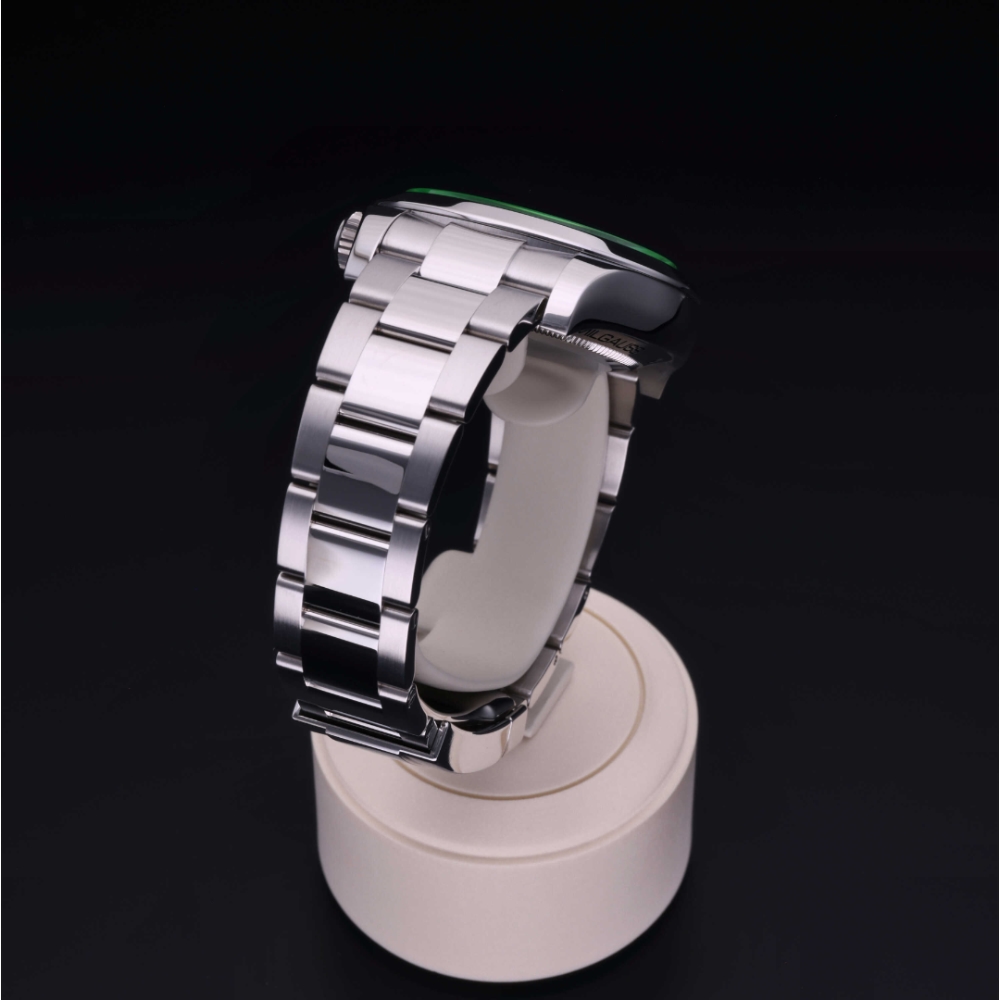 Rolex Certified Pre-Owned  40 in Acciaio, 116400GV | Verga 1947