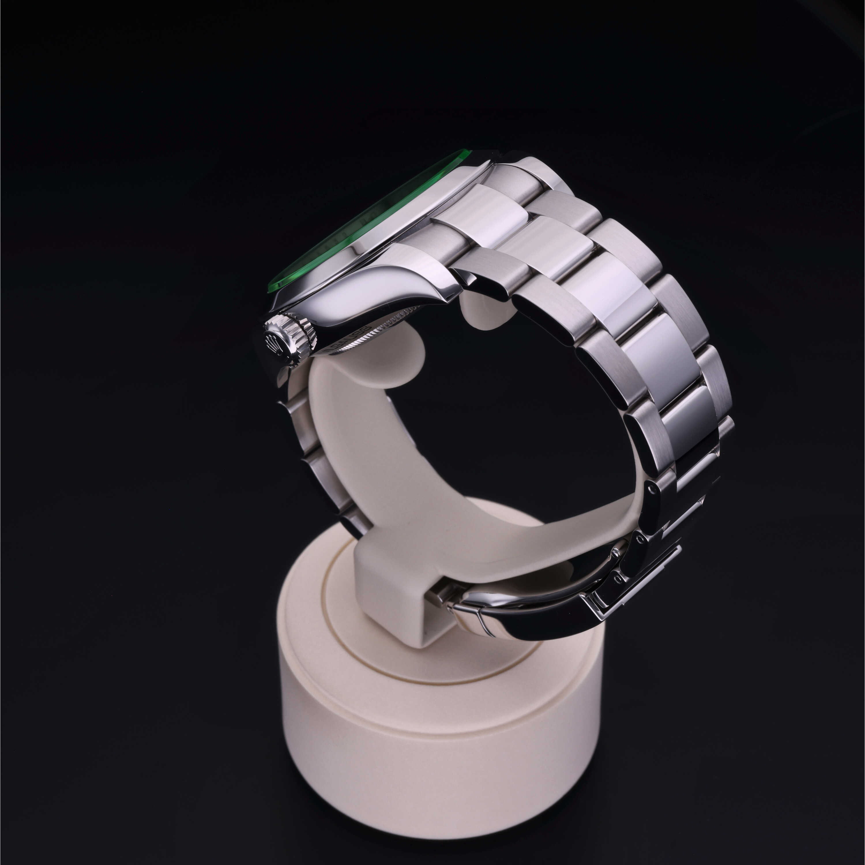Rolex Certified Pre-Owned  40 in Steel, 116400GV | Verga 1947