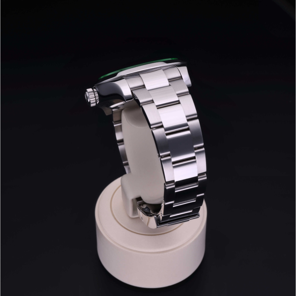 Rolex Certified Pre-Owned  40 in Steel, 116400GV | Verga 1947