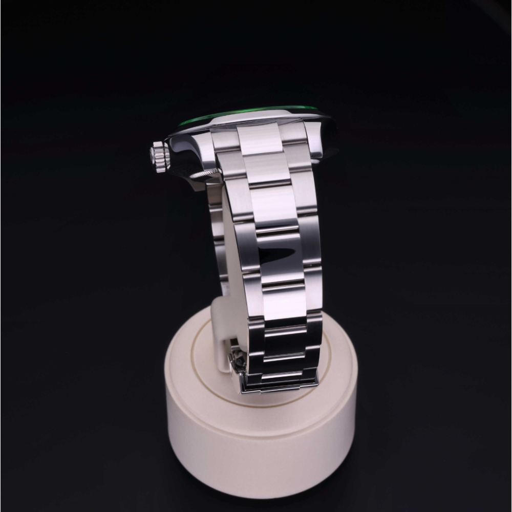 Rolex Certified Pre-Owned  40 in Steel, 116400GV | Verga 1947