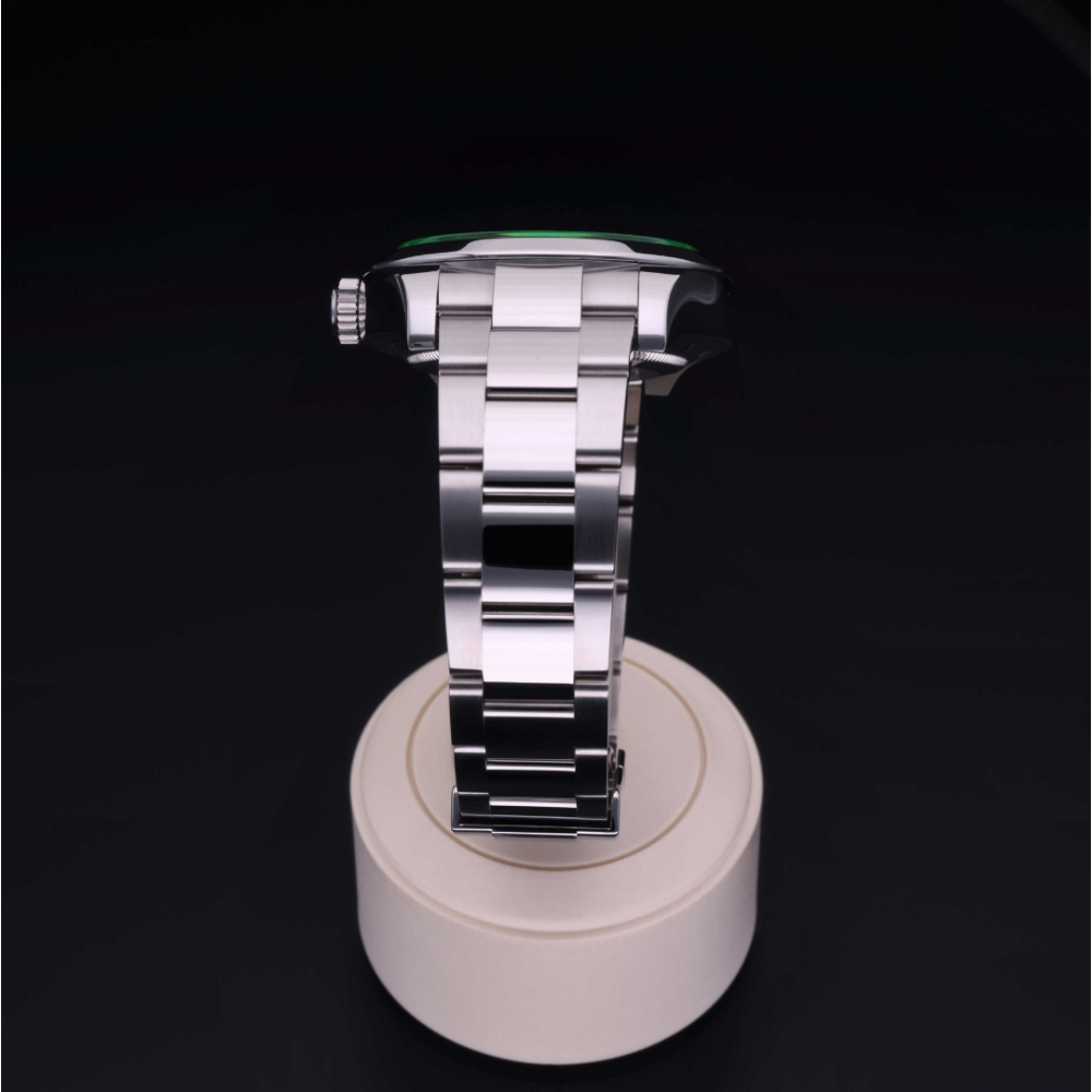 Rolex Certified Pre-Owned  40 in Steel, 116400GV | Verga 1947
