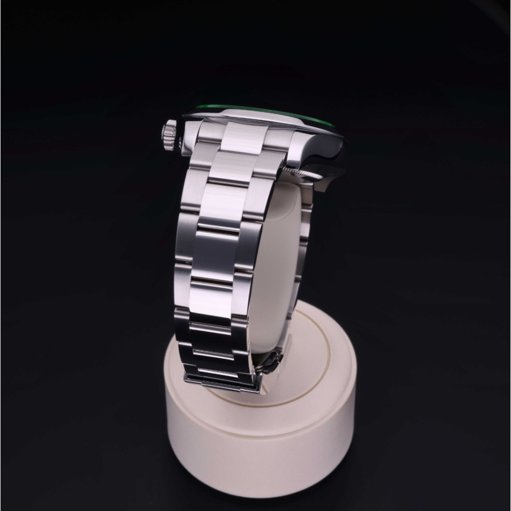 Rolex Certified Pre-Owned  40 in Steel, 116400GV | Verga 1947