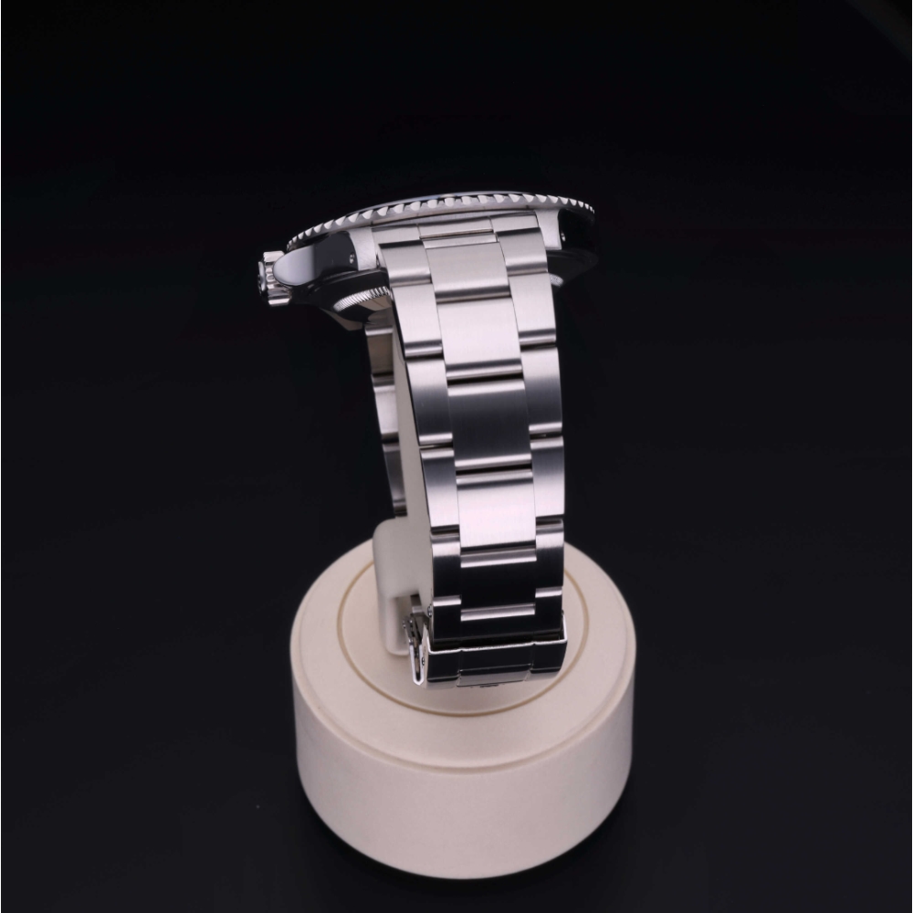 Rolex Certified Pre-Owned  40 in Steel, 14060M | Verga 1947
