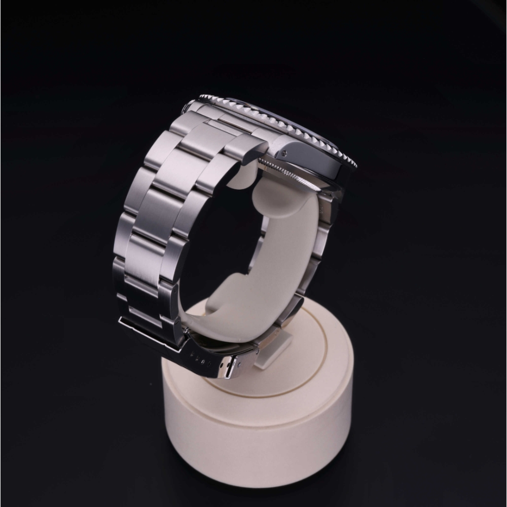 Rolex Certified Pre-Owned  40 in Steel, 14060M | Verga 1947