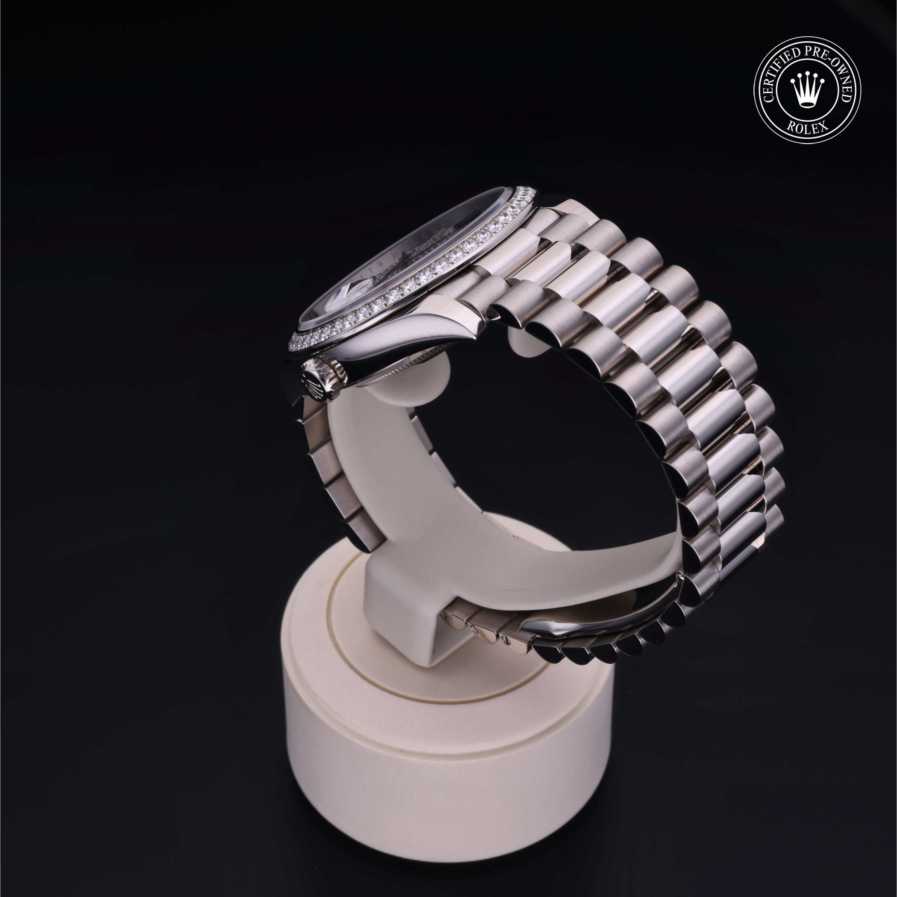 Rolex Certified Pre-Owned Oyster Perpetual 40 in Gold 18 Carat White, 228349RBR | Verga 1947