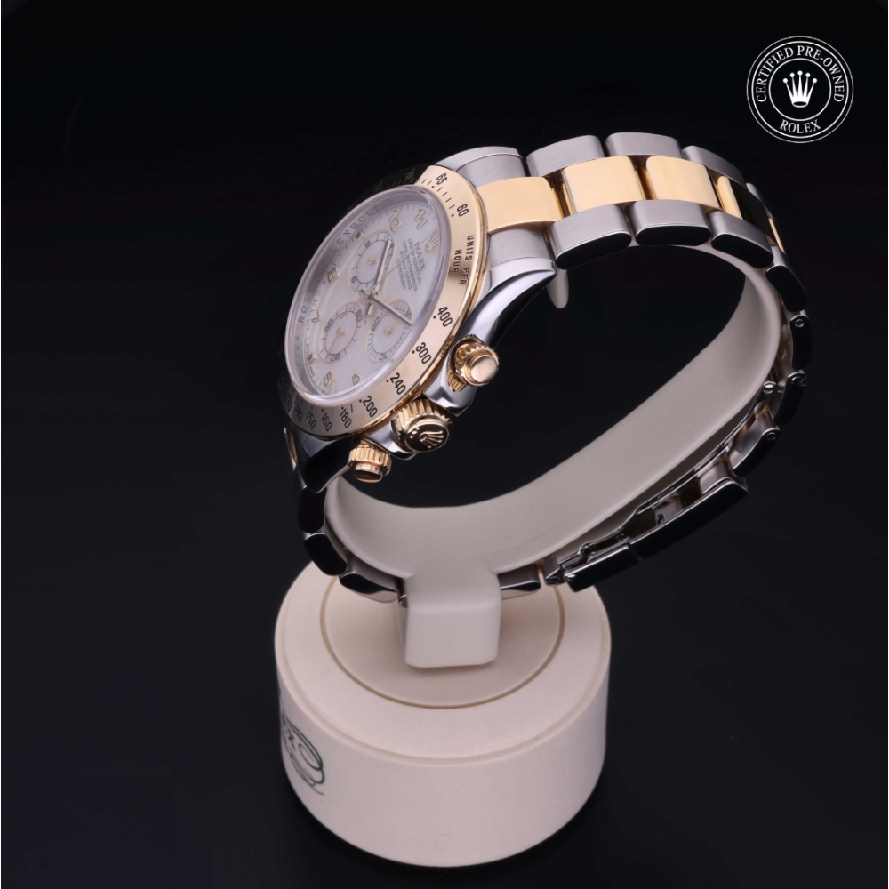 Rolex Certified Pre-Owned Oyster Perpetual 40 in Rolesor 18 Carat Yellow, 116523 | Verga 1947