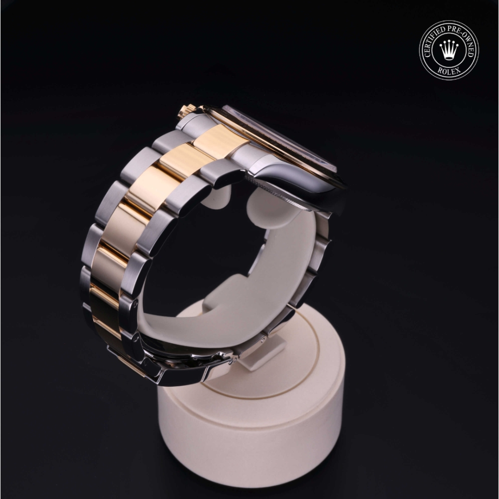 Rolex Certified Pre-Owned Oyster Perpetual 40 in Rolesor 18 Carat Yellow, 116523 | Verga 1947