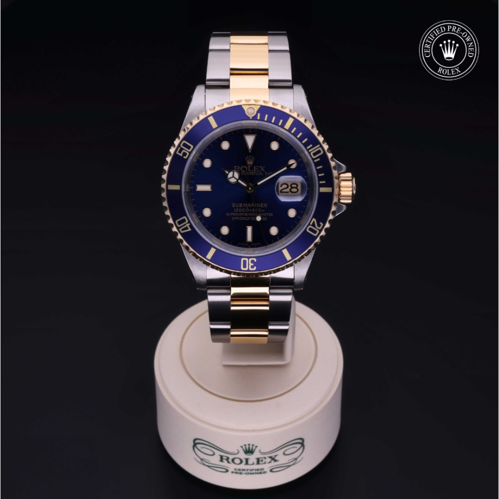 Rolex Certified Pre-Owned Oyster Perpetual 40 in Rolesor 18 Carat Yellow, 16613 | Verga 1947