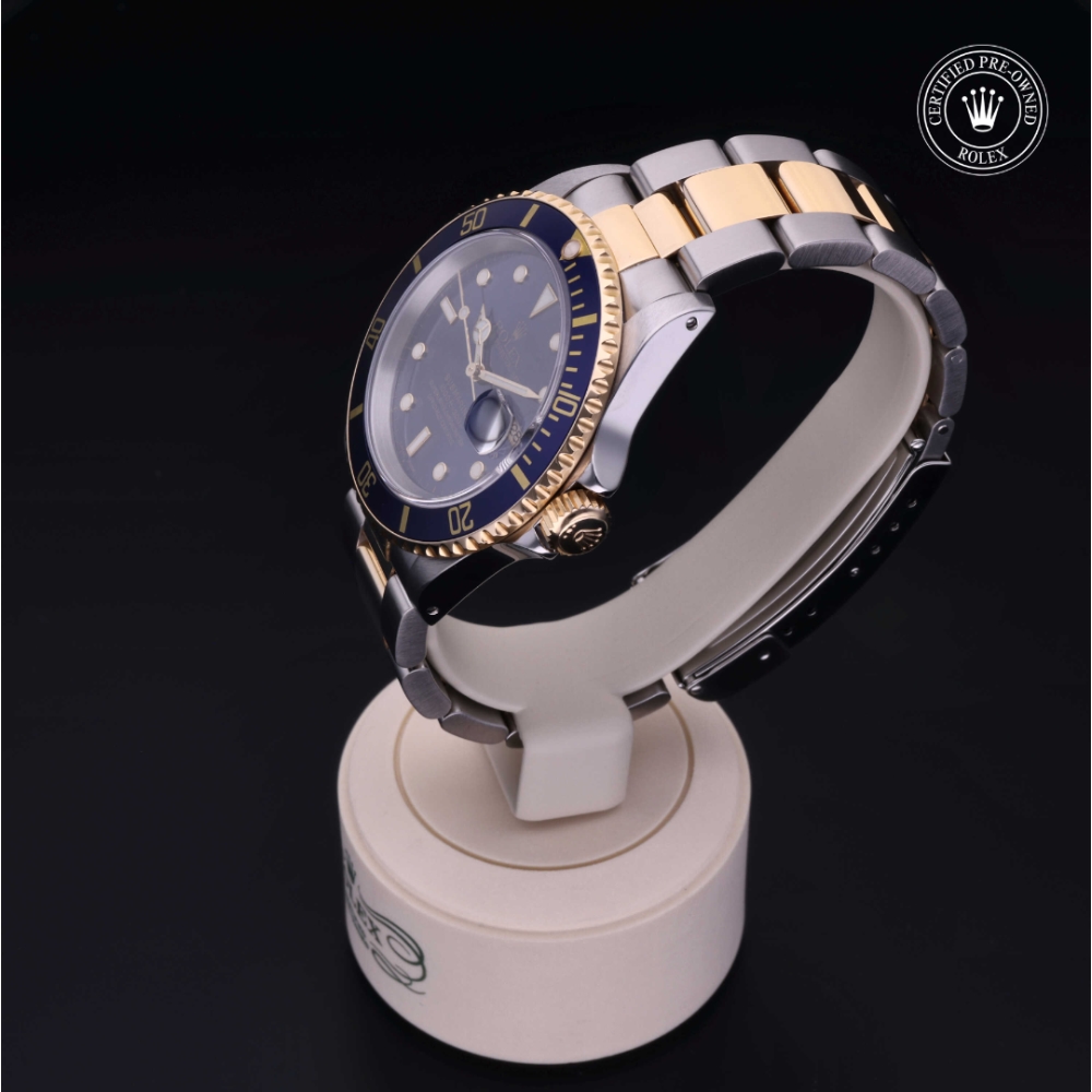 Rolex Certified Pre-Owned Oyster Perpetual 40 in Rolesor 18 Carat Yellow, 16613 | Verga 1947