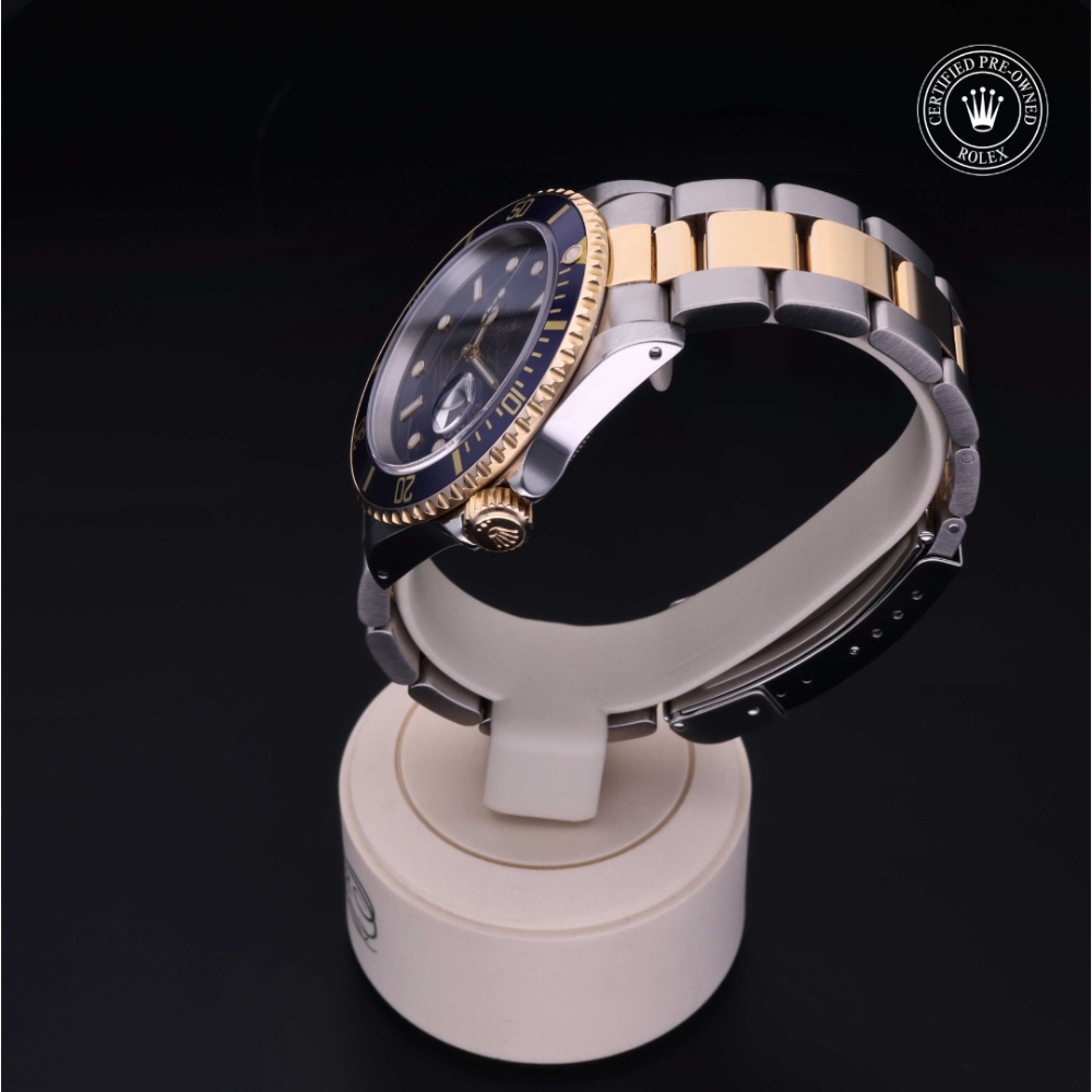 Rolex Certified Pre-Owned Oyster Perpetual 40 in Rolesor 18 Carat Yellow, 16613 | Verga 1947