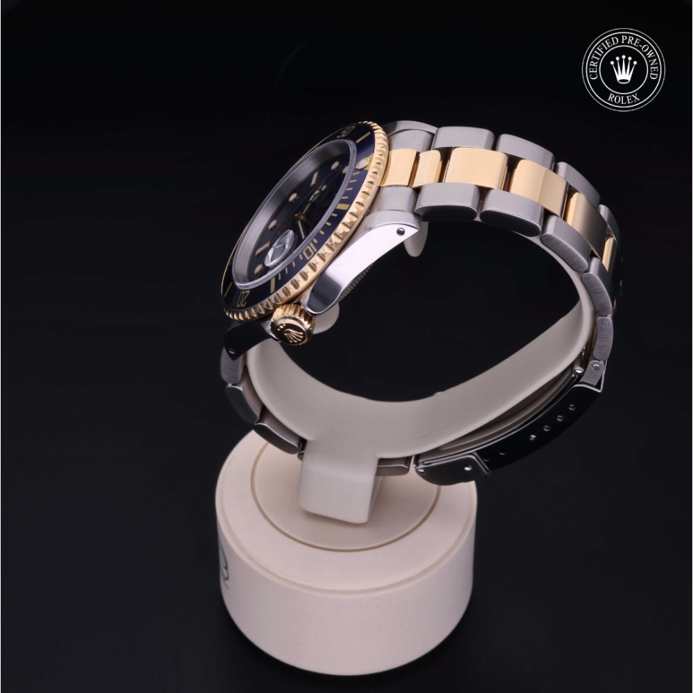Rolex Certified Pre-Owned Oyster Perpetual 40 in Rolesor 18 Carat Yellow, 16613 | Verga 1947