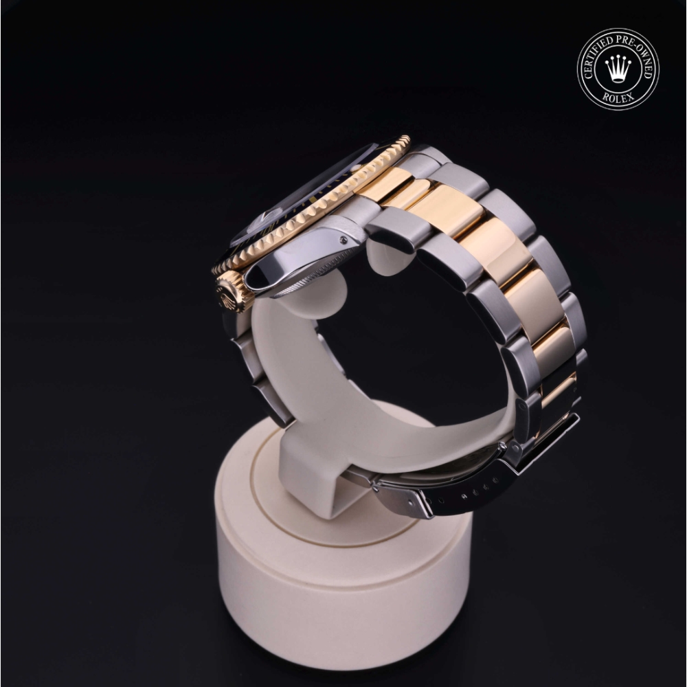 Rolex Certified Pre-Owned Oyster Perpetual 40 in Rolesor 18 Carat Yellow, 16613 | Verga 1947