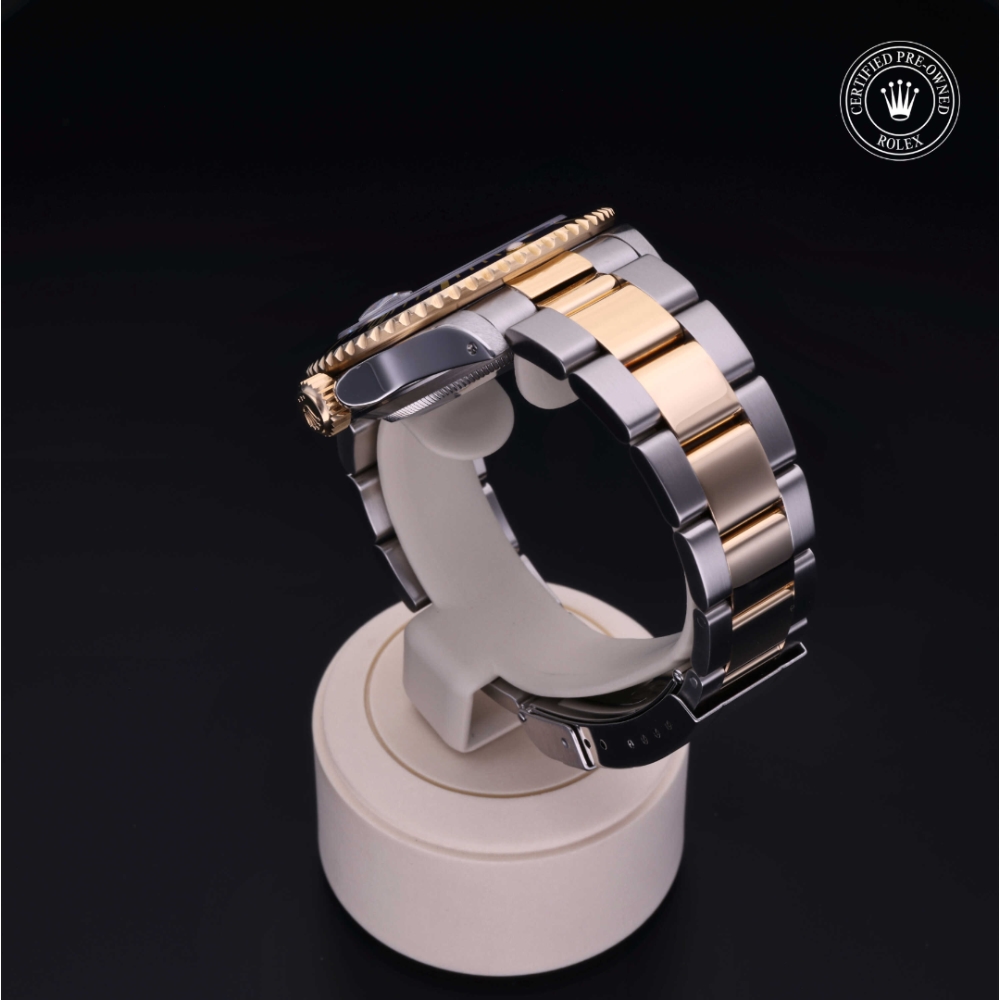Rolex Certified Pre-Owned Oyster Perpetual 40 in Rolesor 18 Carat Yellow, 16613 | Verga 1947