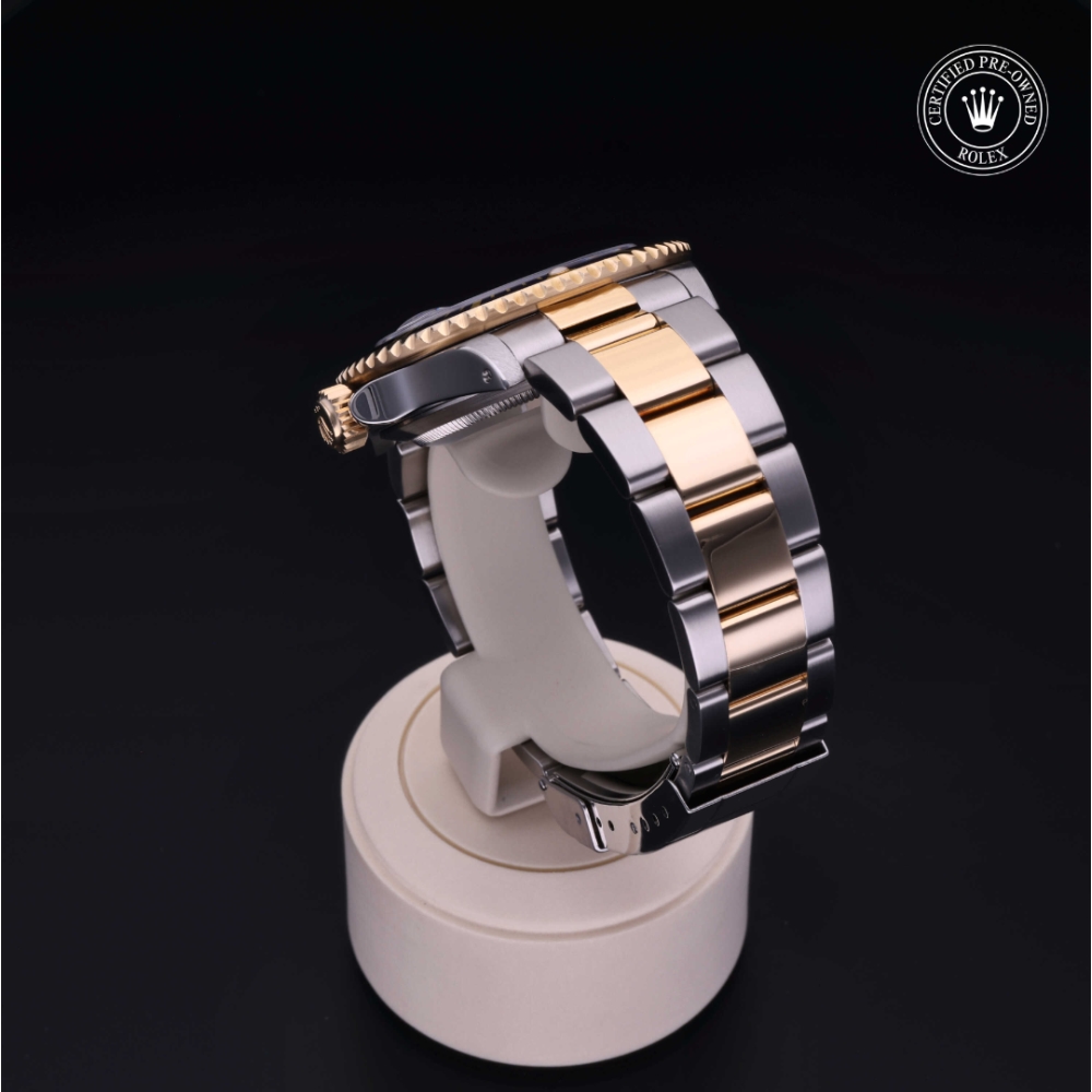 Rolex Certified Pre-Owned Oyster Perpetual 40 in Rolesor 18 Carat Yellow, 16613 | Verga 1947