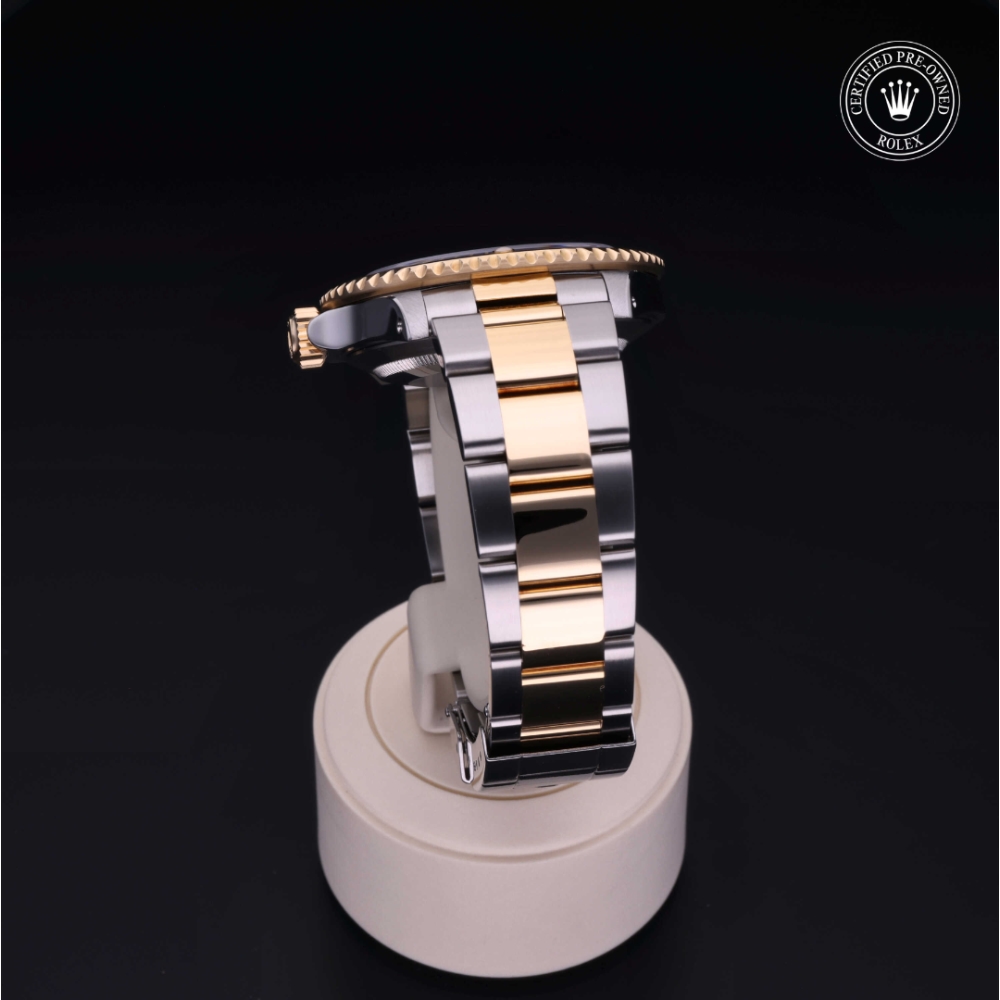 Rolex Certified Pre-Owned Oyster Perpetual 40 in Rolesor 18 Carat Yellow, 16613 | Verga 1947