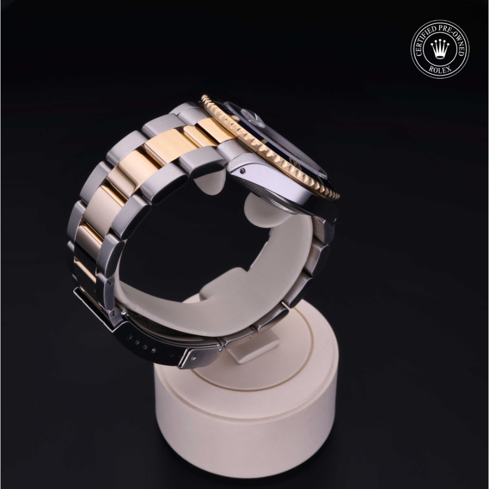 Rolex Certified Pre-Owned Oyster Perpetual 40 in Rolesor 18 Carat Yellow, 16613 | Verga 1947