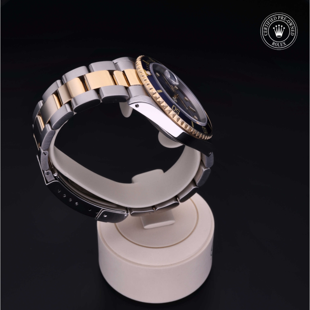 Rolex Certified Pre-Owned Oyster Perpetual 40 in Rolesor 18 Carat Yellow, 16613 | Verga 1947