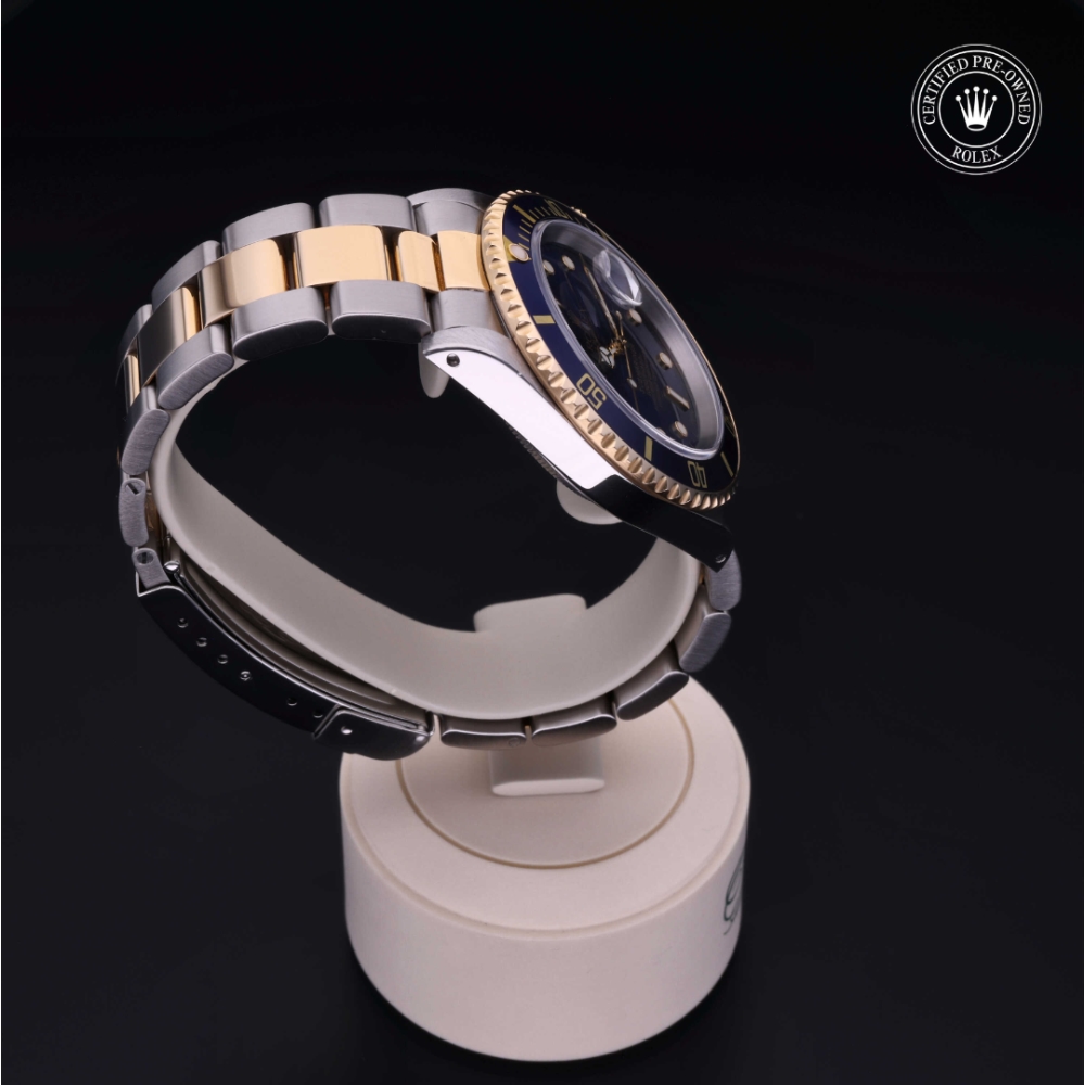 Rolex Certified Pre-Owned Oyster Perpetual 40 in Rolesor 18 Carat Yellow, 16613 | Verga 1947