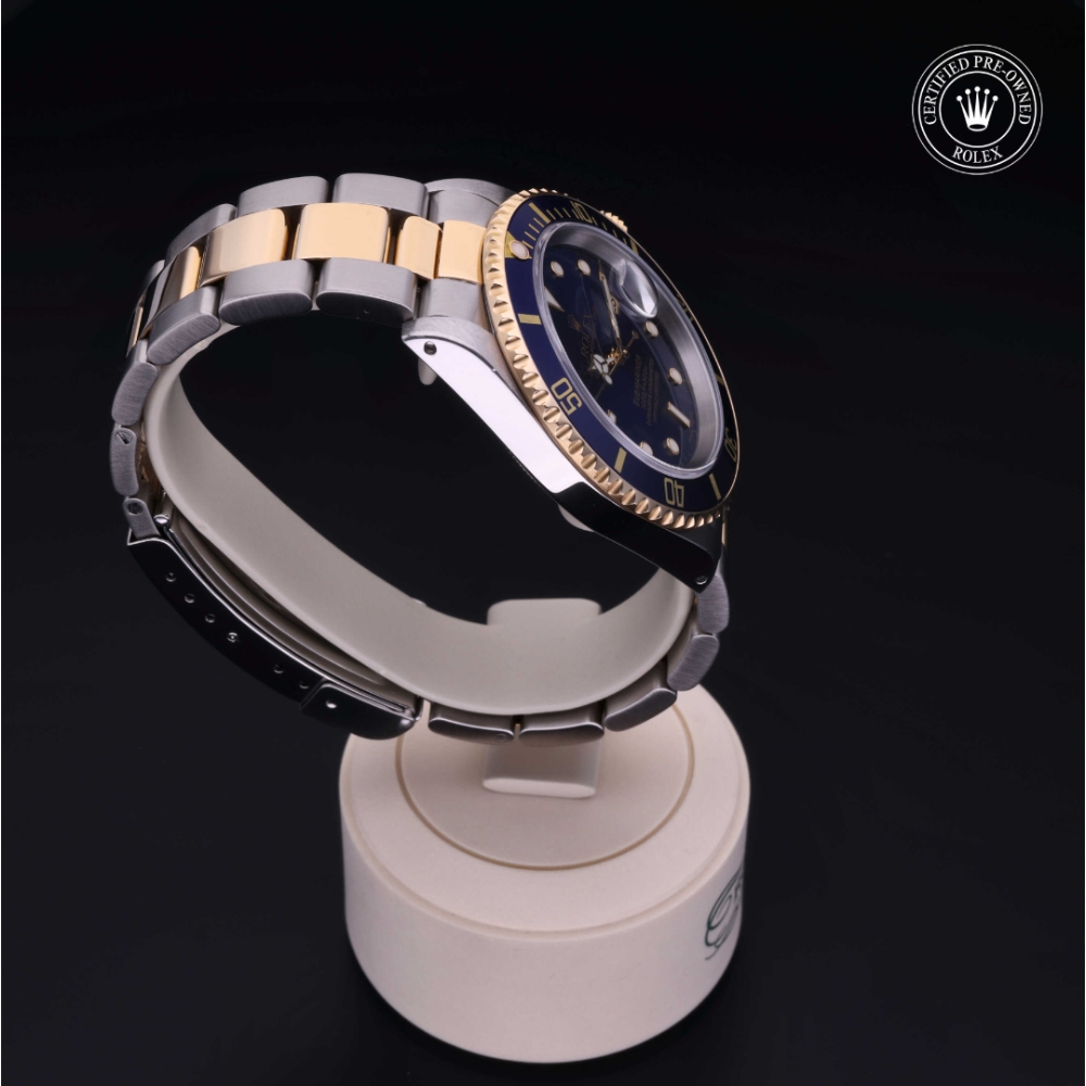 Rolex Certified Pre-Owned Oyster Perpetual 40 in Rolesor 18 Carat Yellow, 16613 | Verga 1947