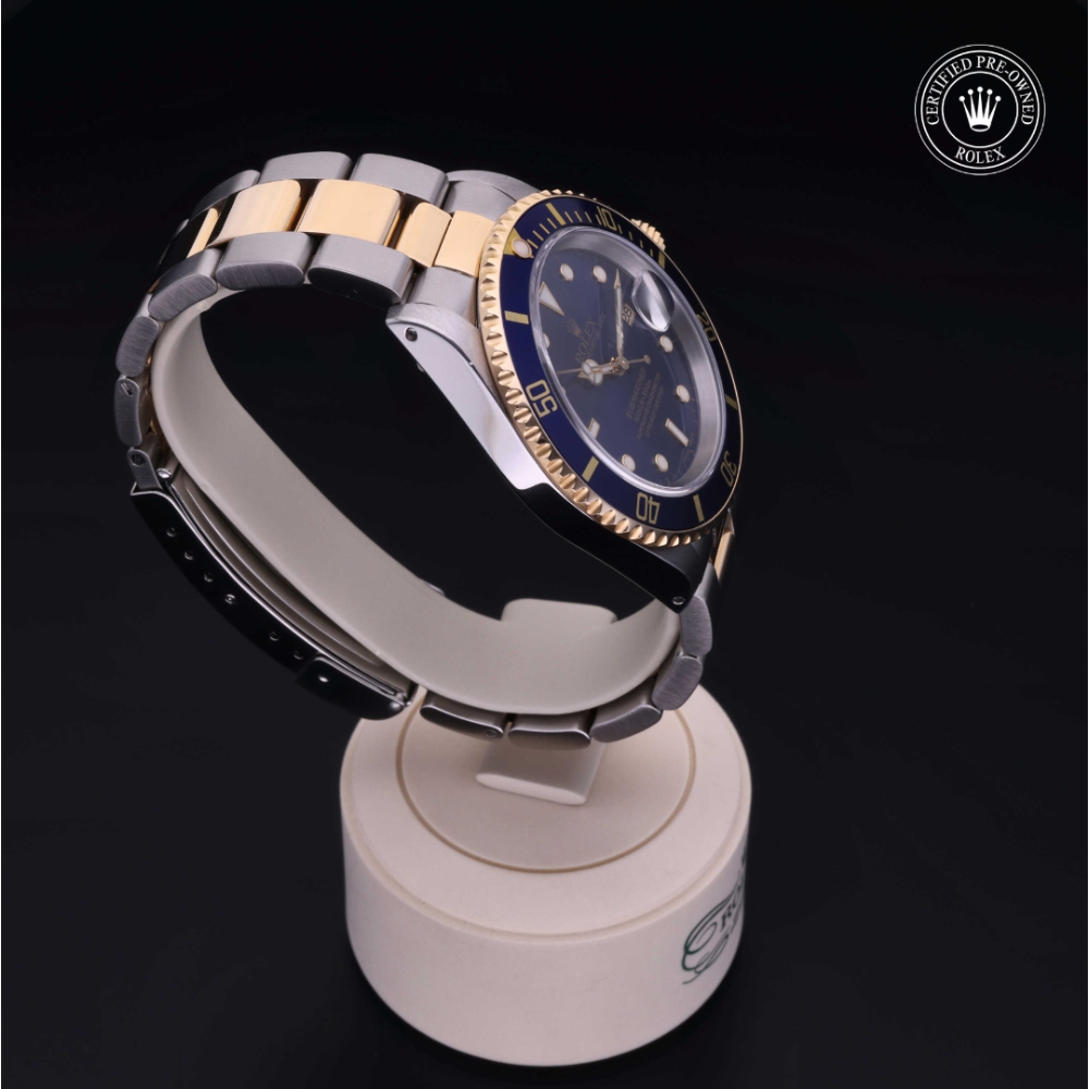 Rolex Certified Pre-Owned Oyster Perpetual 40 in Rolesor 18 Carat Yellow, 16613 | Verga 1947