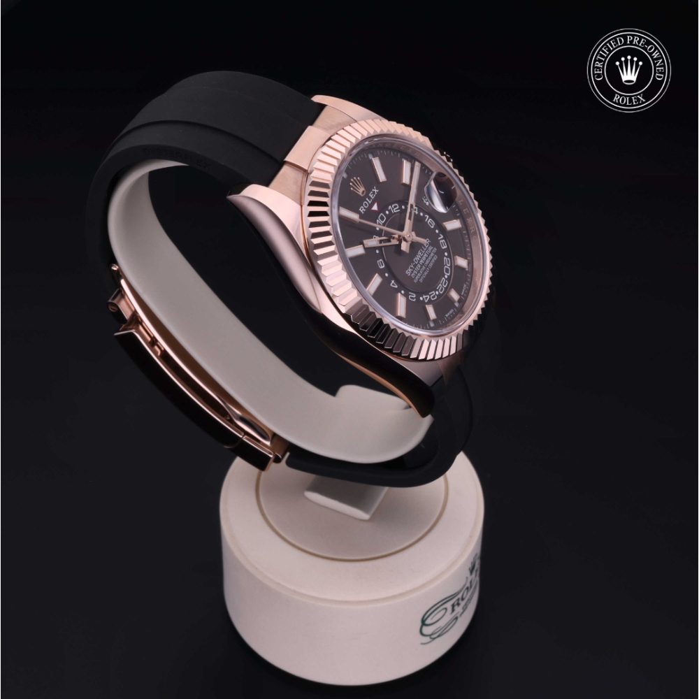Rolex Certified Pre-Owned Oyster Perpetual 42 in Oro 18 CT.R, 326235 | Verga 1947