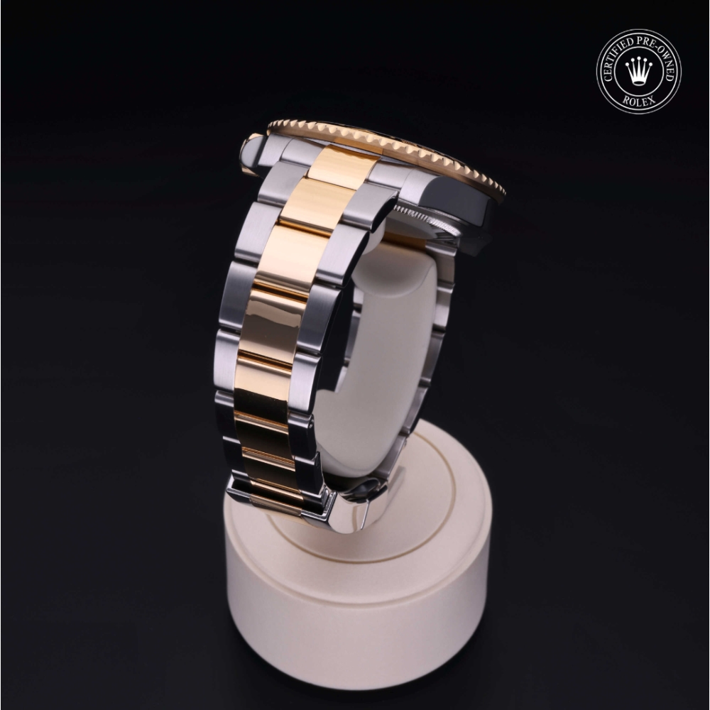 Rolex Certified Pre-Owned Oyster Perpetual 40 in Acciaio/oro G, 116713LN | Verga 1947