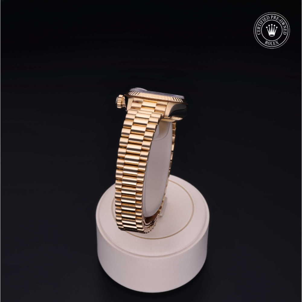 Rolex Certified Pre-Owned Oyster Perpetual 26 in Oro 18 CT.G, 69178 | Verga 1947