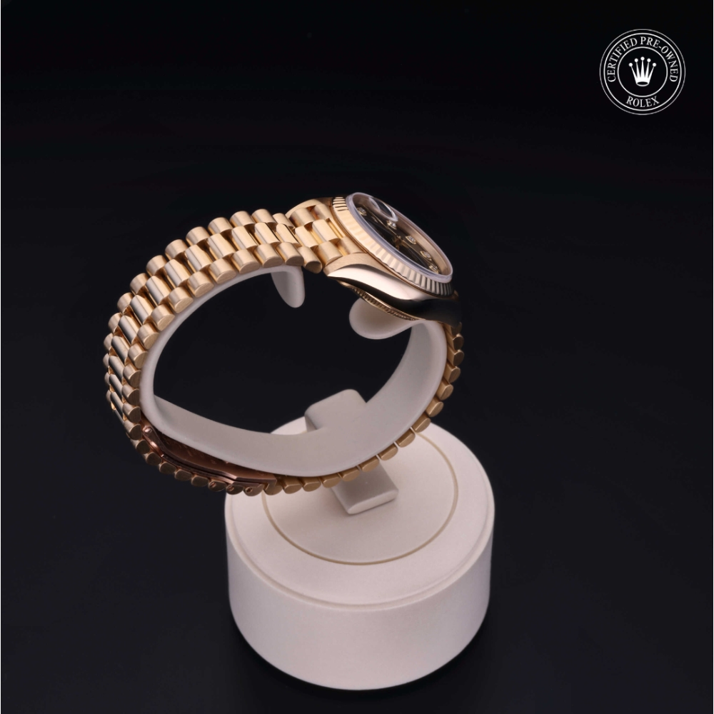 Rolex Certified Pre-Owned Oyster Perpetual 26 in Oro 18 CT.G, 69178 | Verga 1947