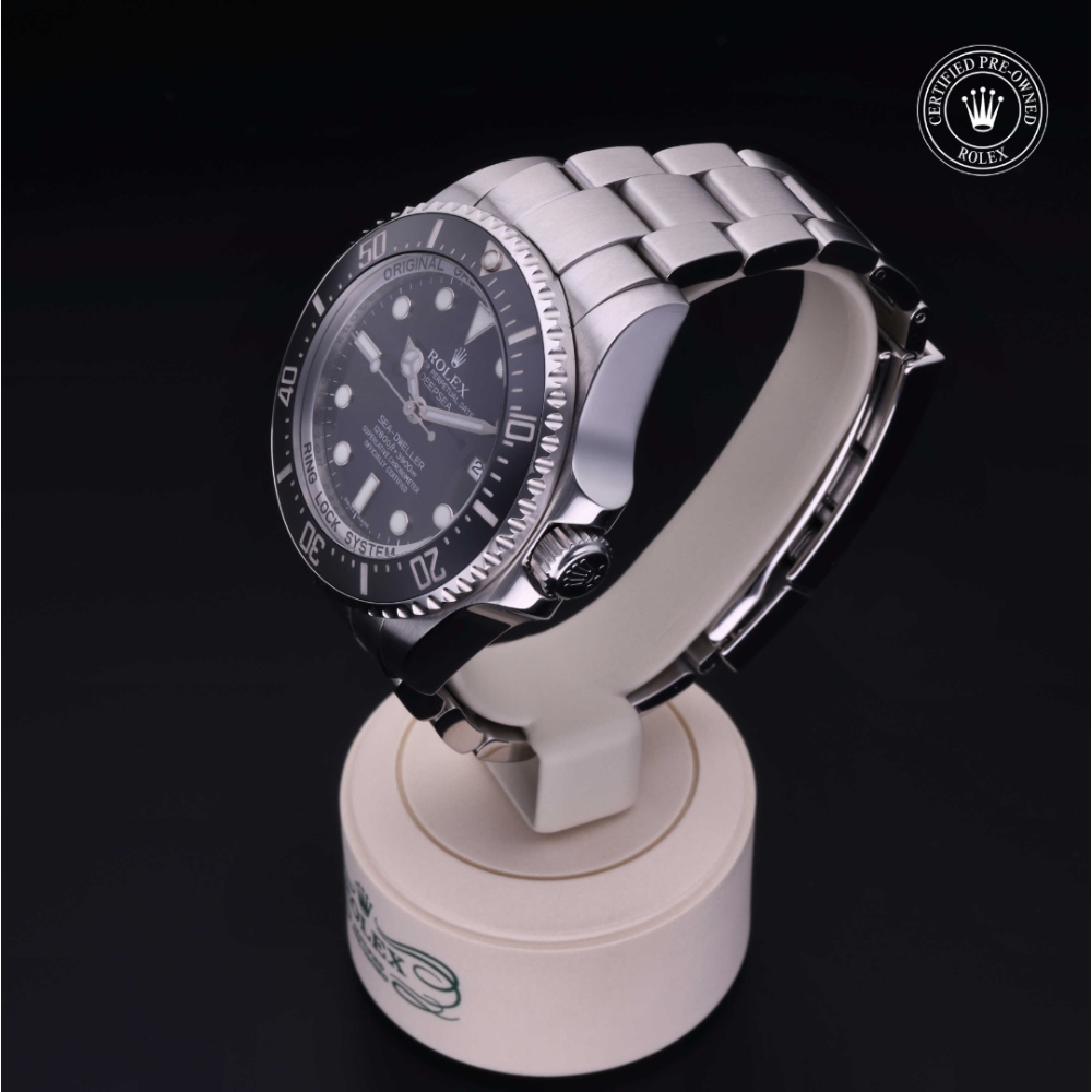  Certified Pre-Owned with 44 mm from 2009