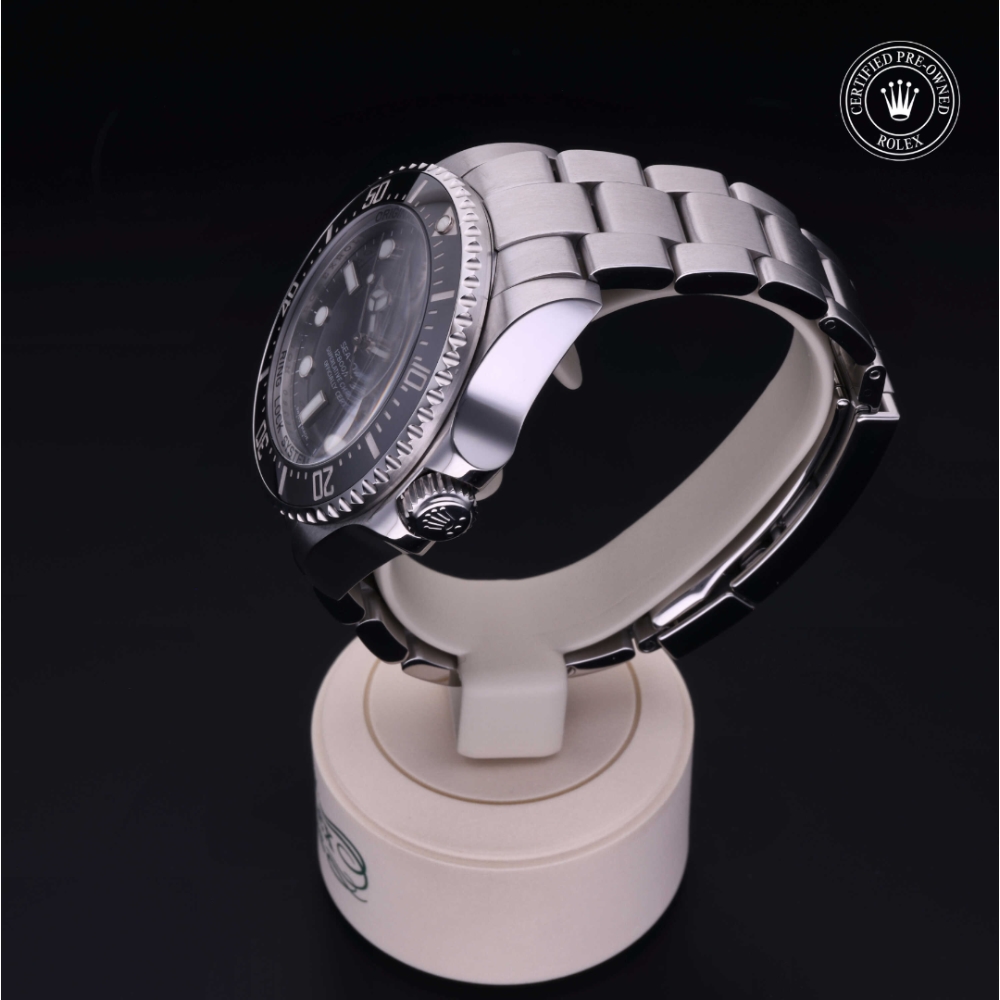  Certified Pre-Owned with 44 mm from 2009