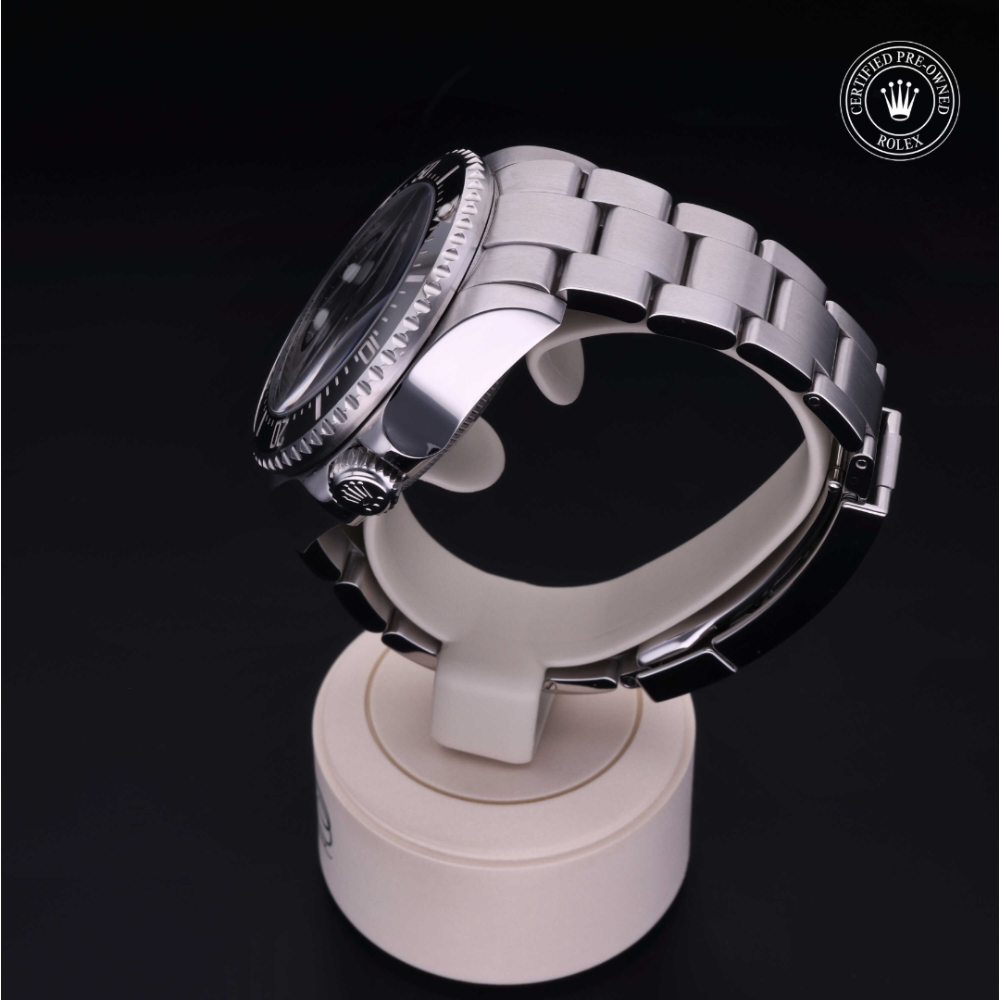  Certified Pre-Owned with 44 mm from 2009