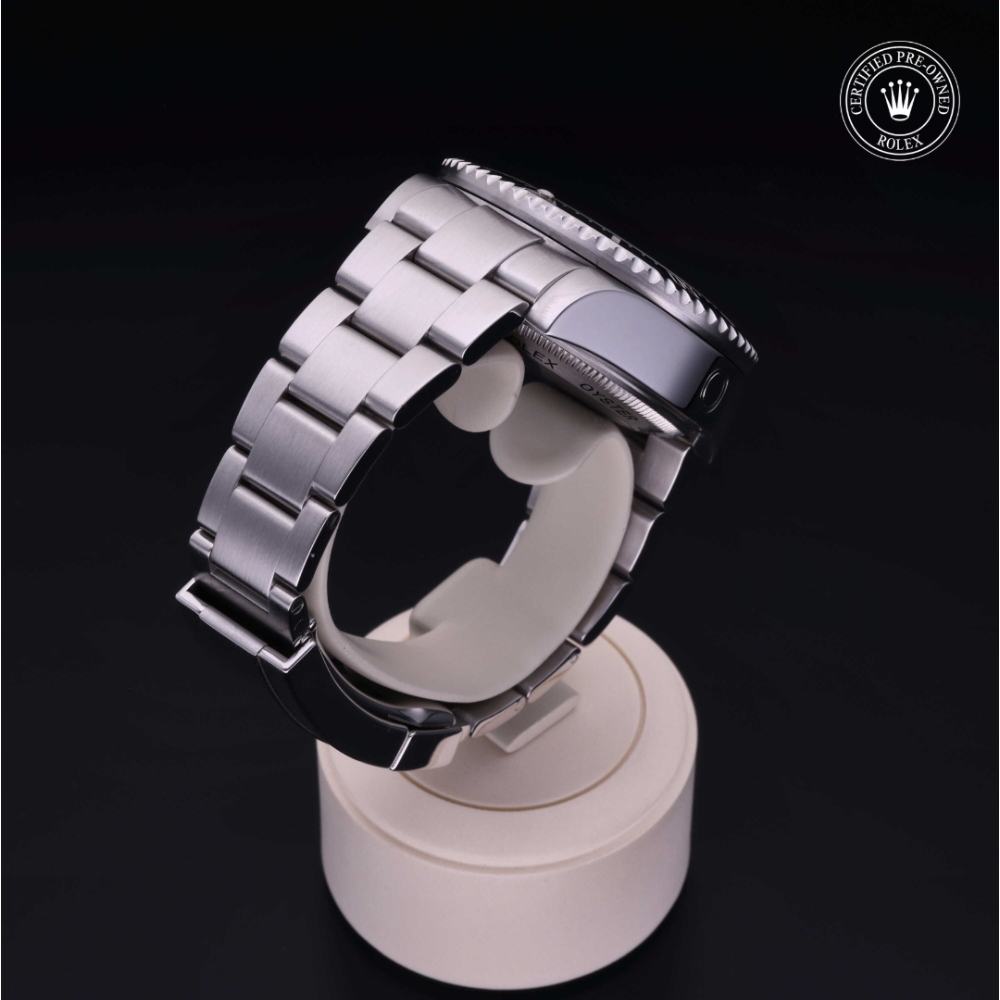  Certified Pre-Owned with 44 mm from 2009