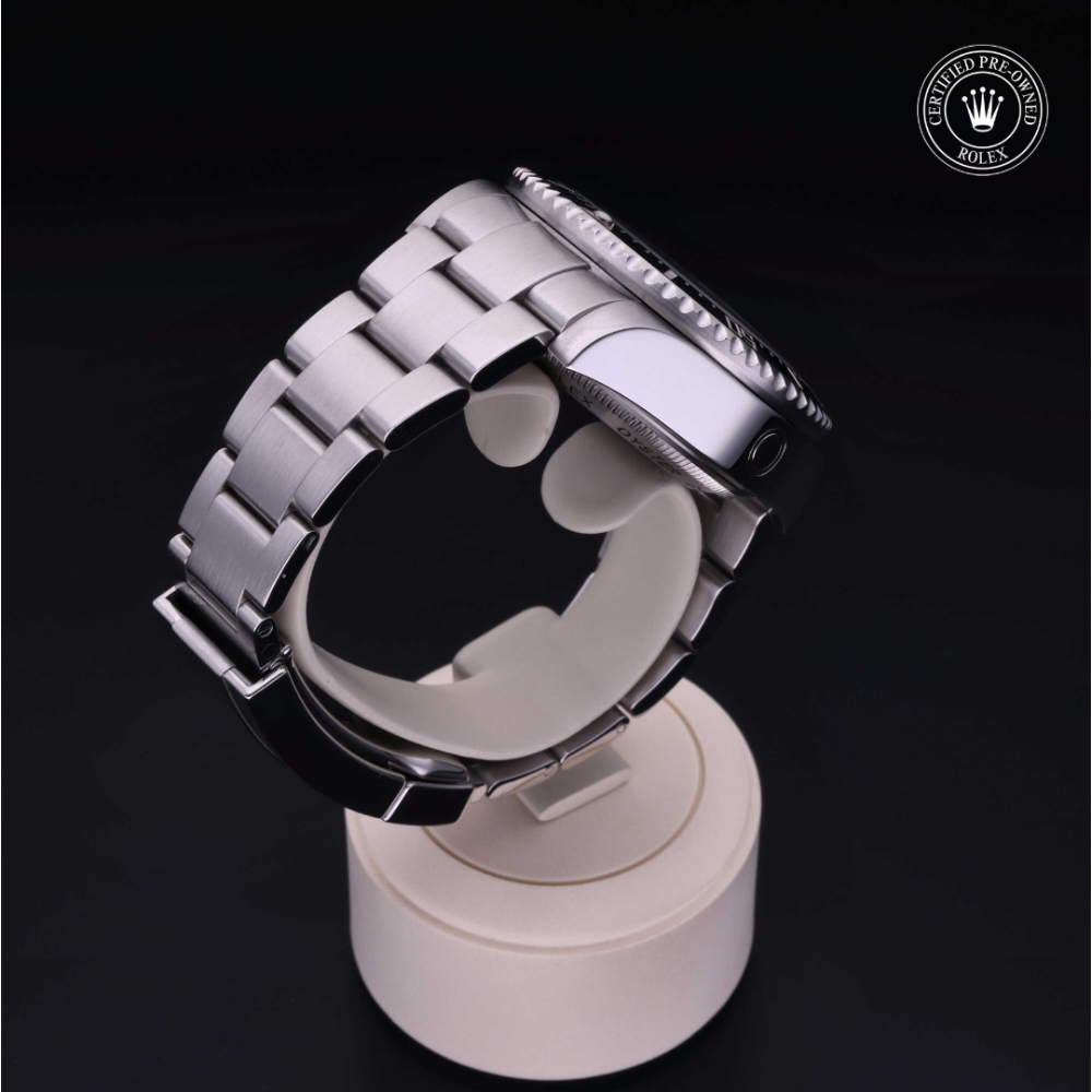  Certified Pre-Owned with 44 mm from 2009