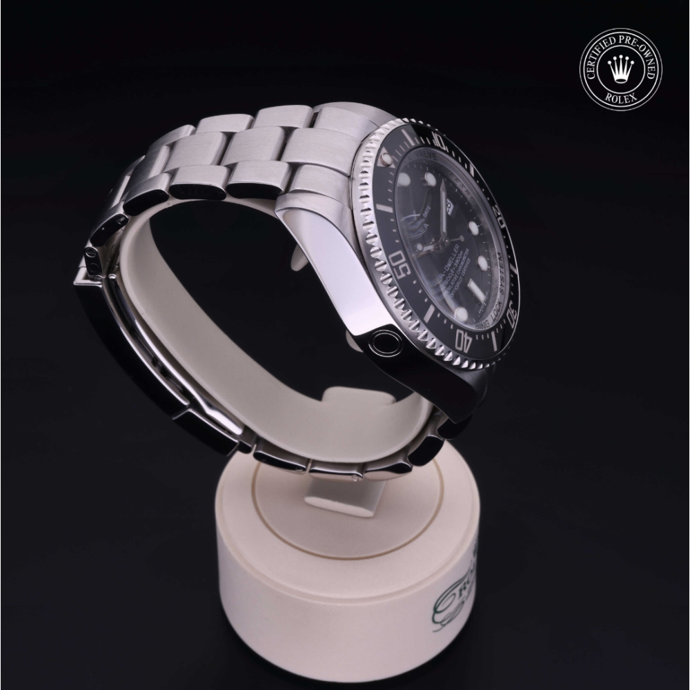  Certified Pre-Owned with 44 mm from 2009