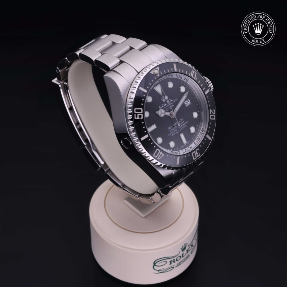  Certified Pre-Owned with 44 mm from 2009